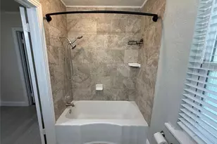 3833 Iris St N, Saint Petersburg, FL 33703 - Photo 15