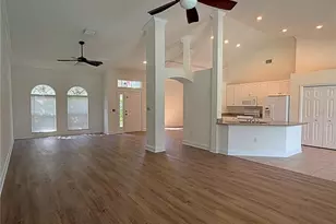 14832 Heronglen Dr, Lithia, FL 33547 - Photo 7