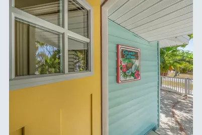 932 Highland Avenue, Dunedin, FL 34698 - Photo 3