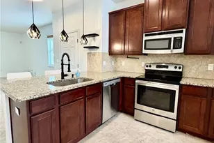 13961 River Willow Pl, Tampa, FL 33637 - Photo 3