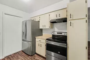 4042 Homestead Dr, Lakeland, FL 33810 - Photo 9