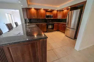 225 Country Club Dr, Largo, FL 33771 - Photo 13