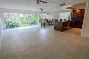 225 Country Club Dr, Largo, FL 33771 - Photo 5