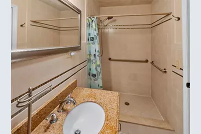8516 Twin Lake Blvd, Tampa, FL 33614 - Photo 17