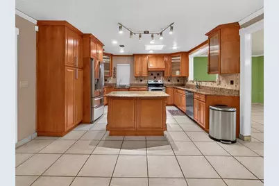 8516 Twin Lake Blvd, Tampa, FL 33614 - Photo 9