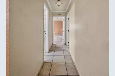8516 Twin Lake Blvd, Tampa, FL 33614 - Photo 15