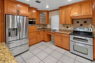 8516 Twin Lake Blvd, Tampa, FL 33614 - Photo 11