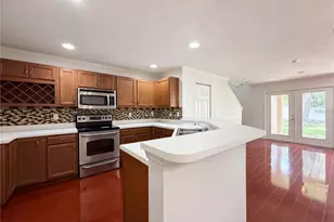 2972 Royal Tuscan Ln, Valrico, FL 33594 - Photo 5