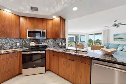 1170 Gulf Boulevard #404, Clearwater Beach, FL 33767 - Photo 15