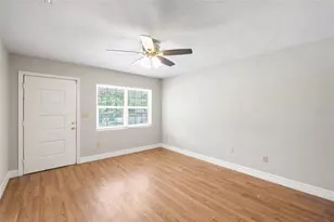 6726 N 11th St, Tampa, FL 33604 - Photo 7