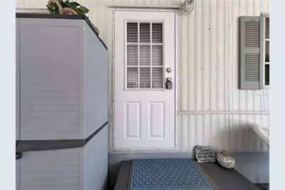 7490 46th Avenue N #109, Saint Petersburg, FL 33709 - Photo 9
