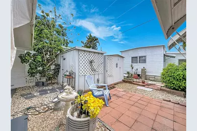 7490 46th Avenue N #109, Saint Petersburg, FL 33709 - Photo 3