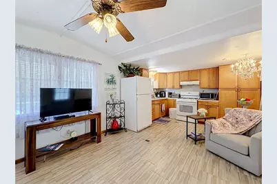 7490 46th Avenue N #109, Saint Petersburg, FL 33709 - Photo 15