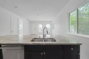 1018 7th Ave S, Saint Petersburg, FL 33705 - Photo 15