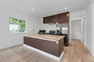 1018 7th Ave S, Saint Petersburg, FL 33705 - Photo 13