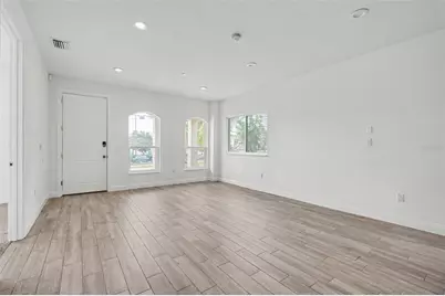 1018 7th Avenue S, Saint Petersburg, FL 33705 - Photo 9