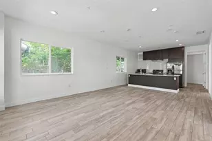 1018 7th Ave S, Saint Petersburg, FL 33705 - Photo 9