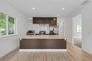 1018 7th Ave S, Saint Petersburg, FL 33705 - Photo 13