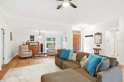 4733 Lake Valencia Boulevard W, Palm Harbor, FL 34684 - Photo 9