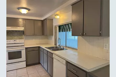 12411 Partridge Hill Row, Hudson, FL 34667 - Photo 5