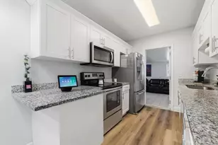 601 Lime Tree Rd, Tampa, FL 33619 - Photo 7