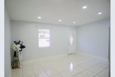 601 Lime Tree Road, Tampa, FL 33619 - Photo 7