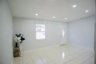 601 Lime Tree Rd, Tampa, FL 33619 - Photo 7