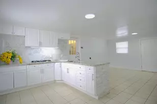 601 Lime Tree Rd, Tampa, FL 33619 - Photo 17