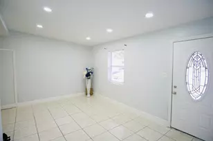 601 Lime Tree Rd, Tampa, FL 33619 - Photo 5