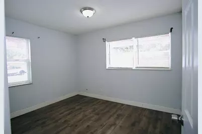 601 Lime Tree Road, Tampa, FL 33619 - Photo 9