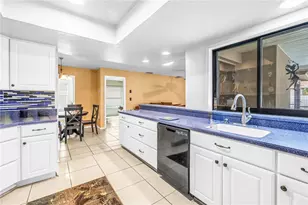 9212 Rustic Pines Blvd W, Seminole, FL 33776 - Photo 7