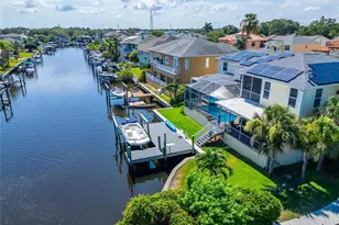 339 Manatee Ln, Tarpon Springs, FL 34689 - Photo 9