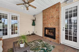 339 Manatee Ln, Tarpon Springs, FL 34689 - Photo 25