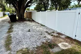 810 52nd Ave N, Saint Petersburg, FL 33703 - Photo 21