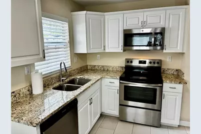 810 52nd Avenue N, Saint Petersburg, FL 33703 - Photo 5