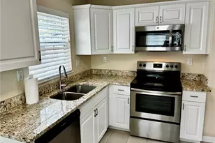 810 52nd Ave N, Saint Petersburg, FL 33703 - Photo 5