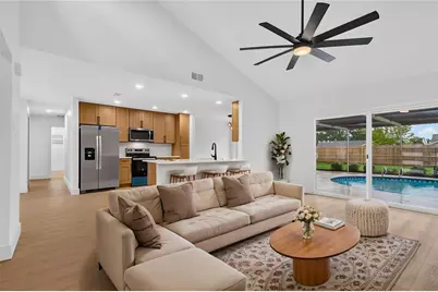 2773 Valencia Lane W, Palm Harbor, FL 34684 - Photo 9