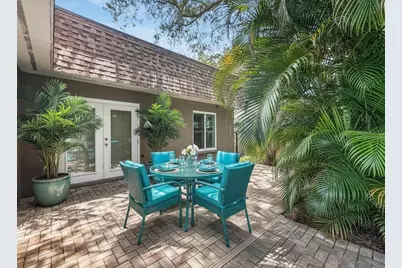 1011 Winding Oaks Drive, Palm Harbor, FL 34683 - Photo 9
