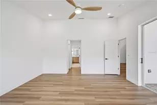 10226 Timberland Point Dr, Tampa, FL 33647 - Photo 13