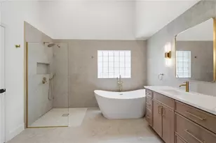 10226 Timberland Point Dr, Tampa, FL 33647 - Photo 15