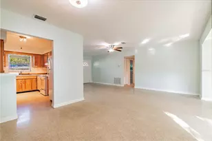 677 Oakwood Dr, Dunedin, FL 34698 - Photo 11