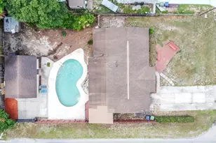 9241 N 52nd St, Tampa, FL 33617 - Photo 35