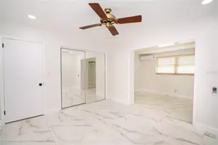 9241 N 52nd St, Tampa, FL 33617 - Photo 15