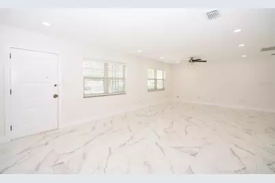 9241 N 52nd Street, Tampa, FL 33617 - Photo 27