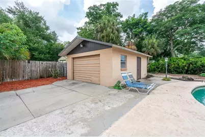9241 N 52nd Street, Tampa, FL 33617 - Photo 7
