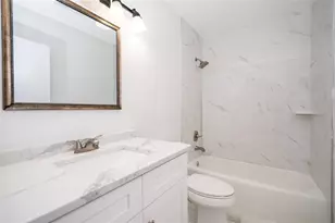 9241 N 52nd St, Tampa, FL 33617 - Photo 11