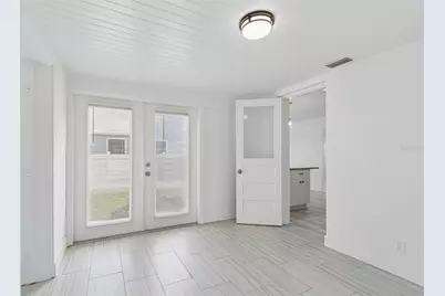 8125 Bayshore Drive, Treasure Island, FL 33706 - Photo 23