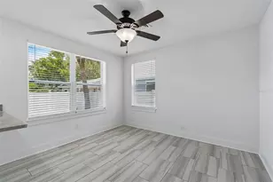 8125 Bayshore Dr, Treasure Island, FL 33706 - Photo 27