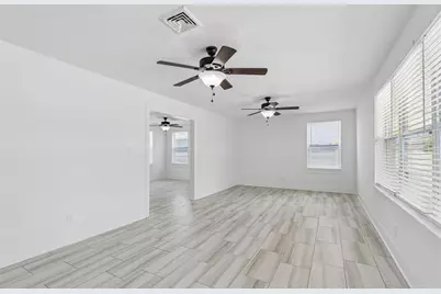 8125 Bayshore Drive, Treasure Island, FL 33706 - Photo 31