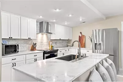6230 Cedar Street NE, Saint Petersburg, FL 33702 - Photo 9